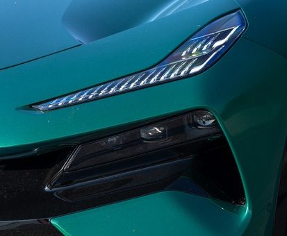 Hệ thống đèn pha ma trận LED 24 vùng trên Lotus Eletre: Khi ánh sáng trở thành ngôn ngữ của sự an toàn và công nghệ